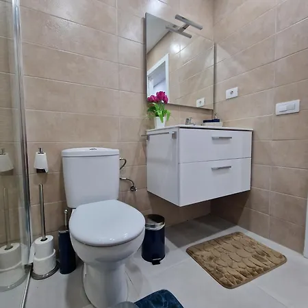 Malvasia 5 * カレタ・デ・ファマラ