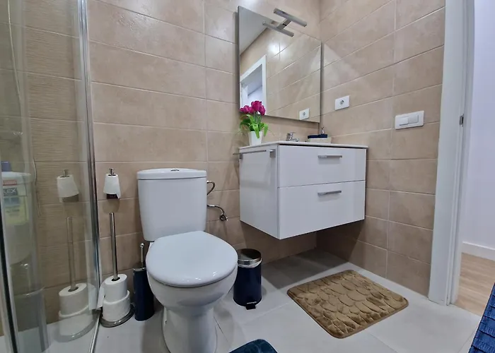 Malvasia 5 * פאמארה